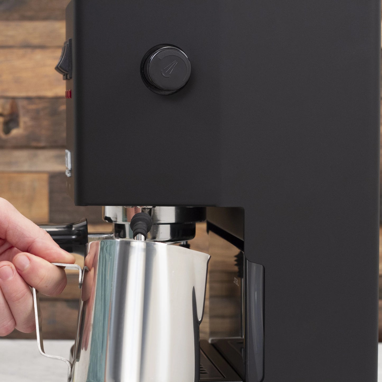 Gaggia CLASSIC E24 Thunder Black – Farbvibes