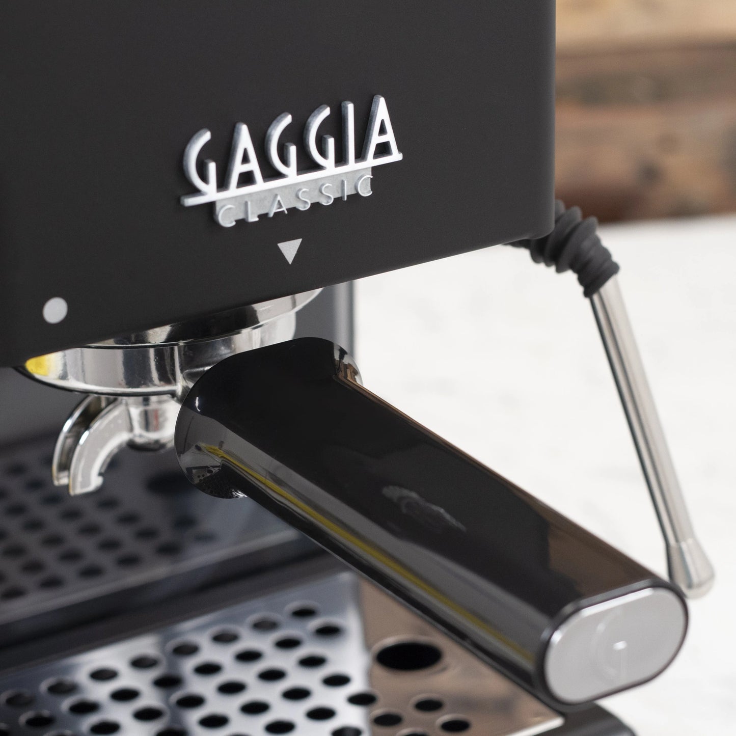 Gaggia CLASSIC E24 Thunder Black – Farbvibes