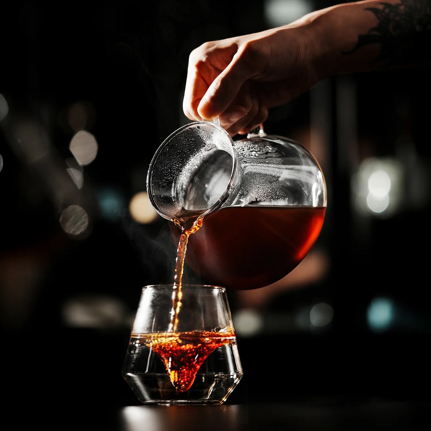 MHW-3BOMBER Hill Coffee Server