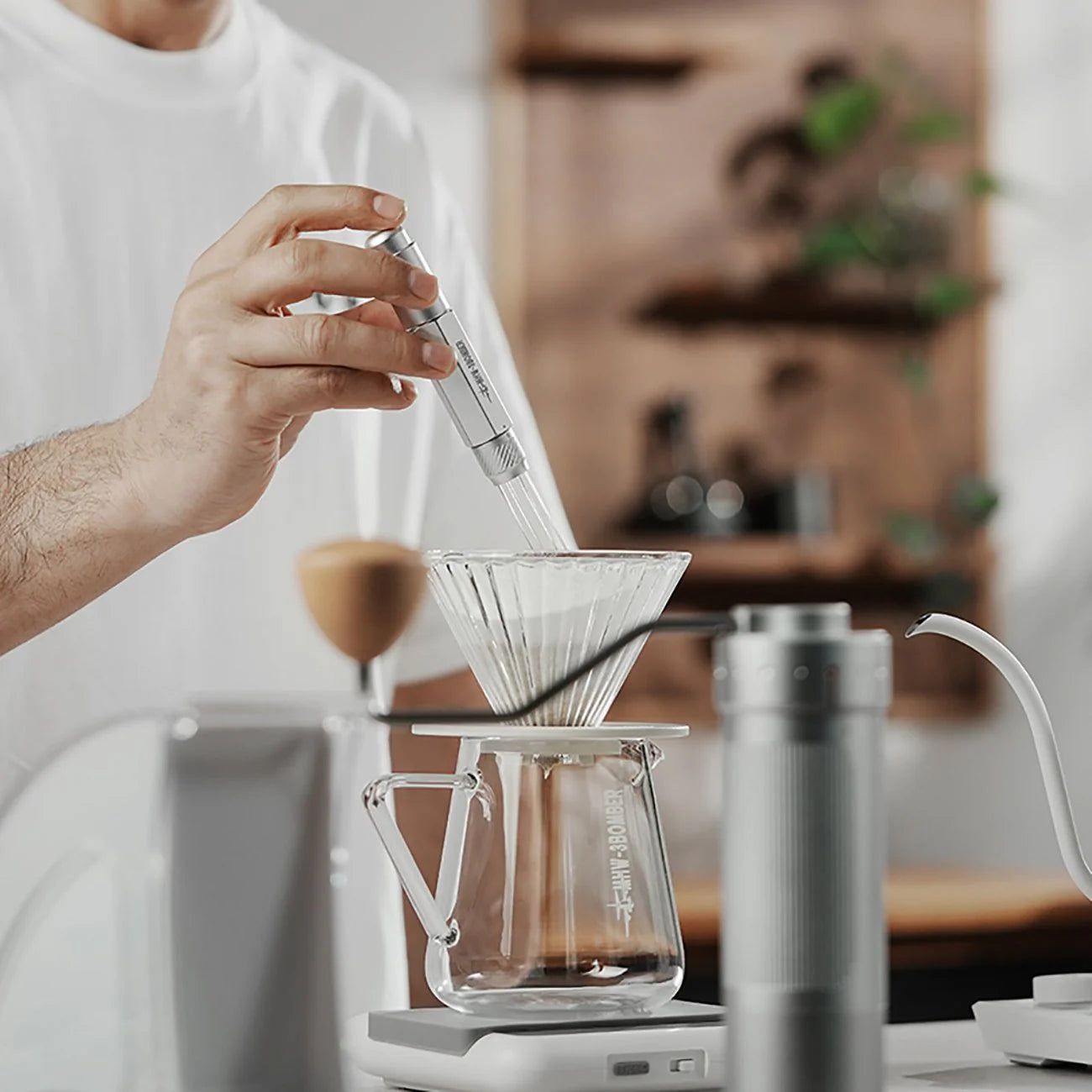 MHW-3BOMBER Lightning Needle Distributor Pro