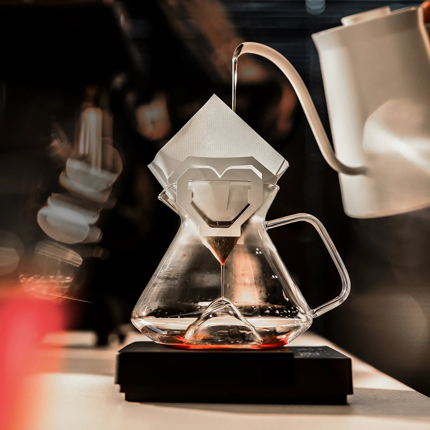 MHW-3BOMBER Hill Coffee Server