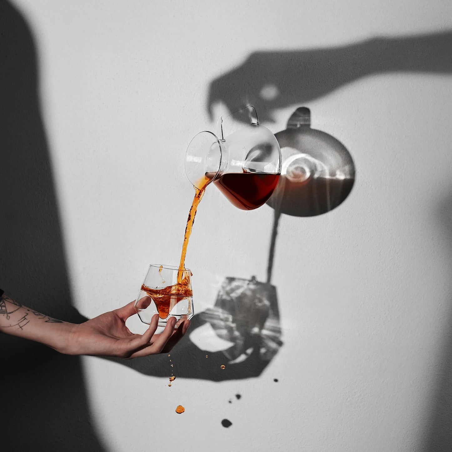 MHW-3BOMBER Hill Coffee Server