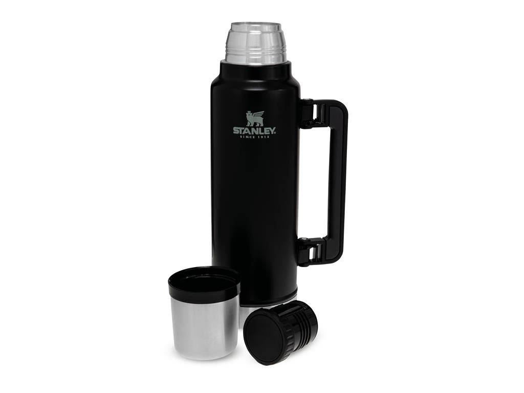 The Legendary Classic Bottle 1.5 L, Matt Black Pebble, Vacuum Insulated